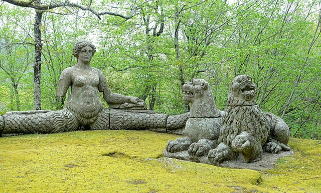 Statue of Echidna.