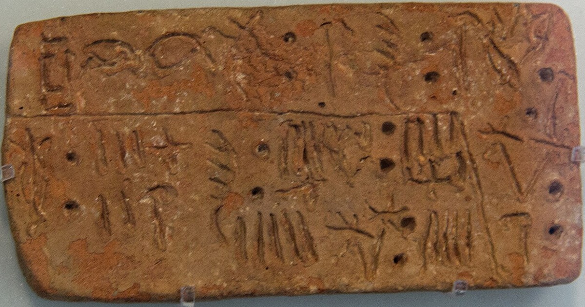 AI Breakthrough in Deciphering Linear A: 2025 Minoan Language Insights