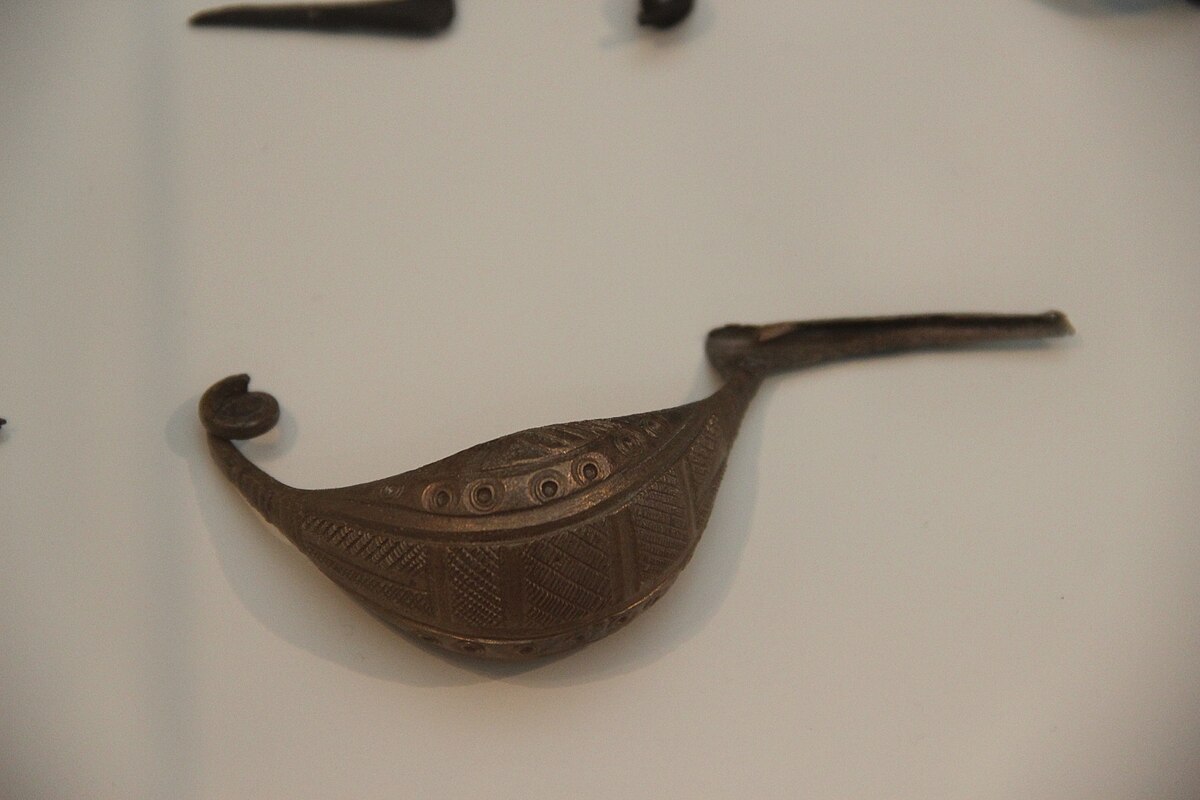 Bronze fibula from 6th century BC Etruria.