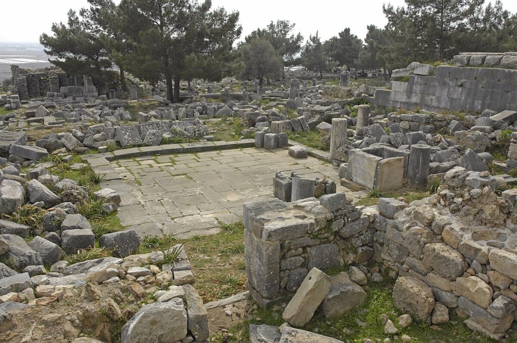 Ruins of a Greek prytaneion with central hearth area